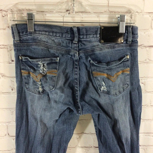 Junior’s Red Rivet Distressed Medium Wash Denim Blue Jeans - Size 5 - Picture 6 of 10